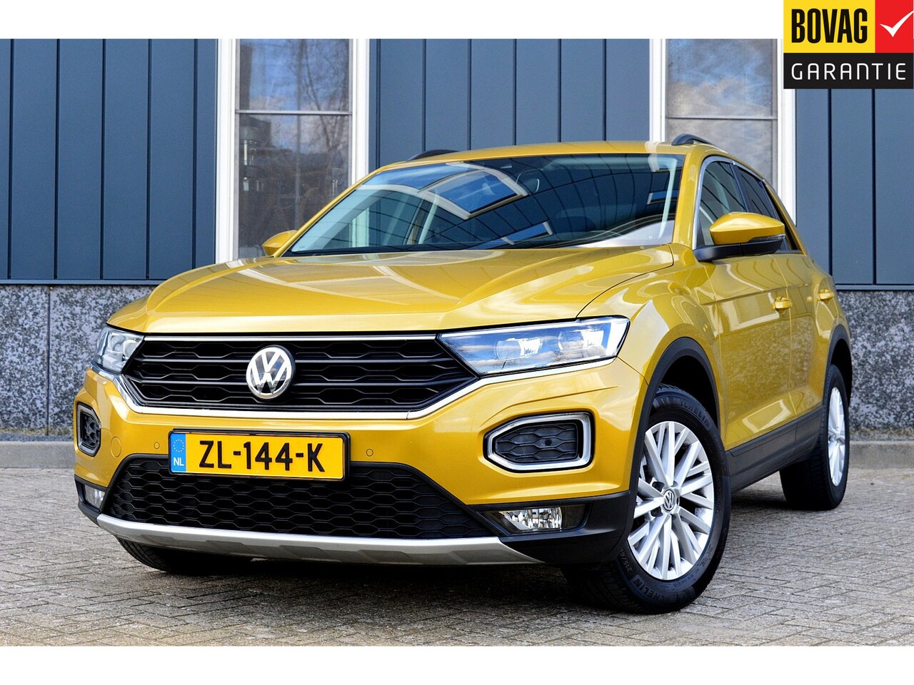 Volkswagen T-Roc - 1.5 TSI Style Rijklaarprijs-Garantie Navigatie Airco Led Stoel verwarming - AutoWereld.nl