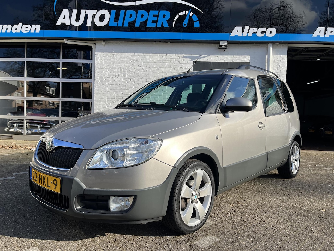 Skoda Roomster - 1.4-16V Scout /Airco/Lm velgen/Trekhaak - AutoWereld.nl