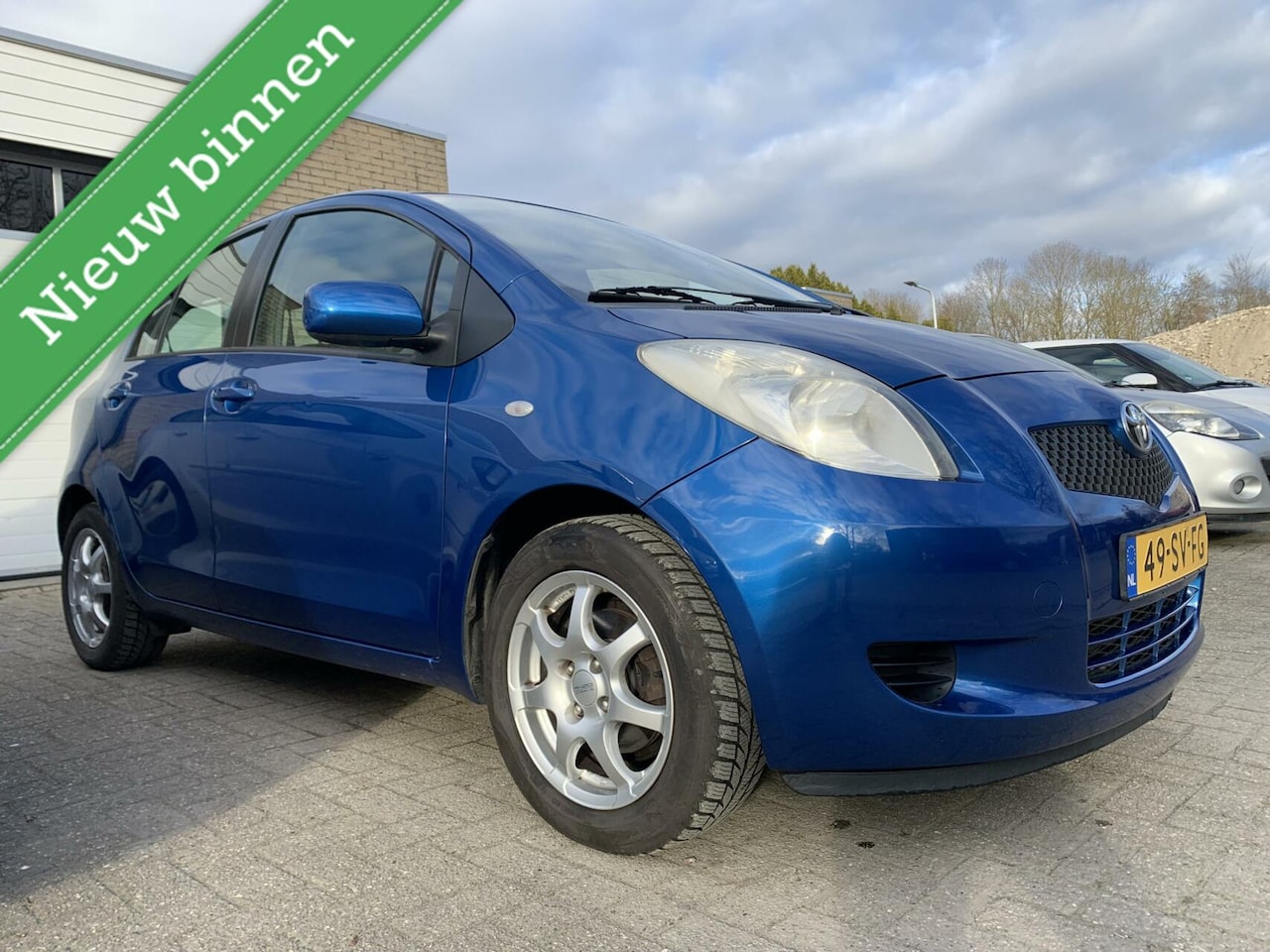 Toyota Yaris - 1.3 VVTi Sol MMT Automaat 5DR Airco Elektrische Pakket LM velgen - AutoWereld.nl