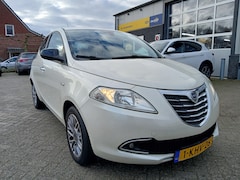 Lancia Y(psilon) - Ypsilon 0.9 TwinAir Gold - Airco - 5 Deurs