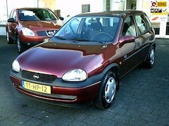 Opel Corsa - 1.4i Strada (Aut./5-drs./weinig km's)