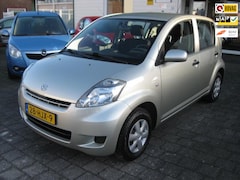 Daihatsu Sirion 2 - 1.0-12V Premium