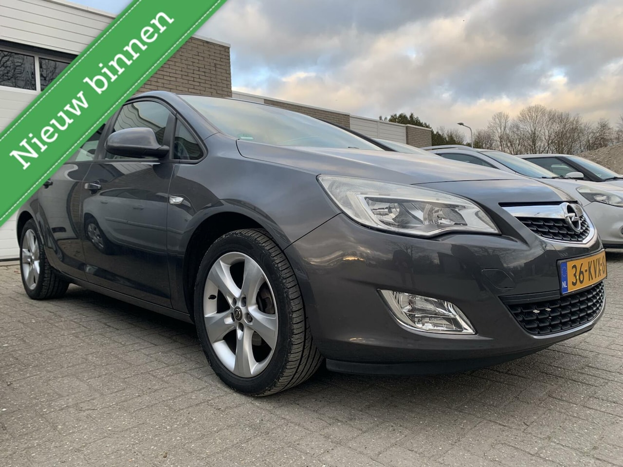 Opel Astra - 1.6 Sport Airco Groot scherm CarPlay Trekhaak Cruise control Elektrische pakket LM Velgen - AutoWereld.nl