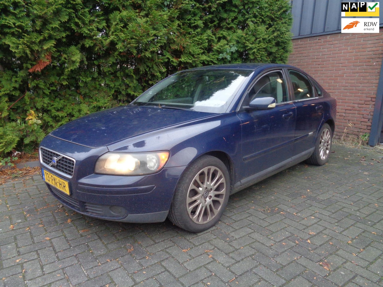 Volvo S40 - 2.4 Kinetic 2.4 Kinetic,Airco,Cruise control - AutoWereld.nl