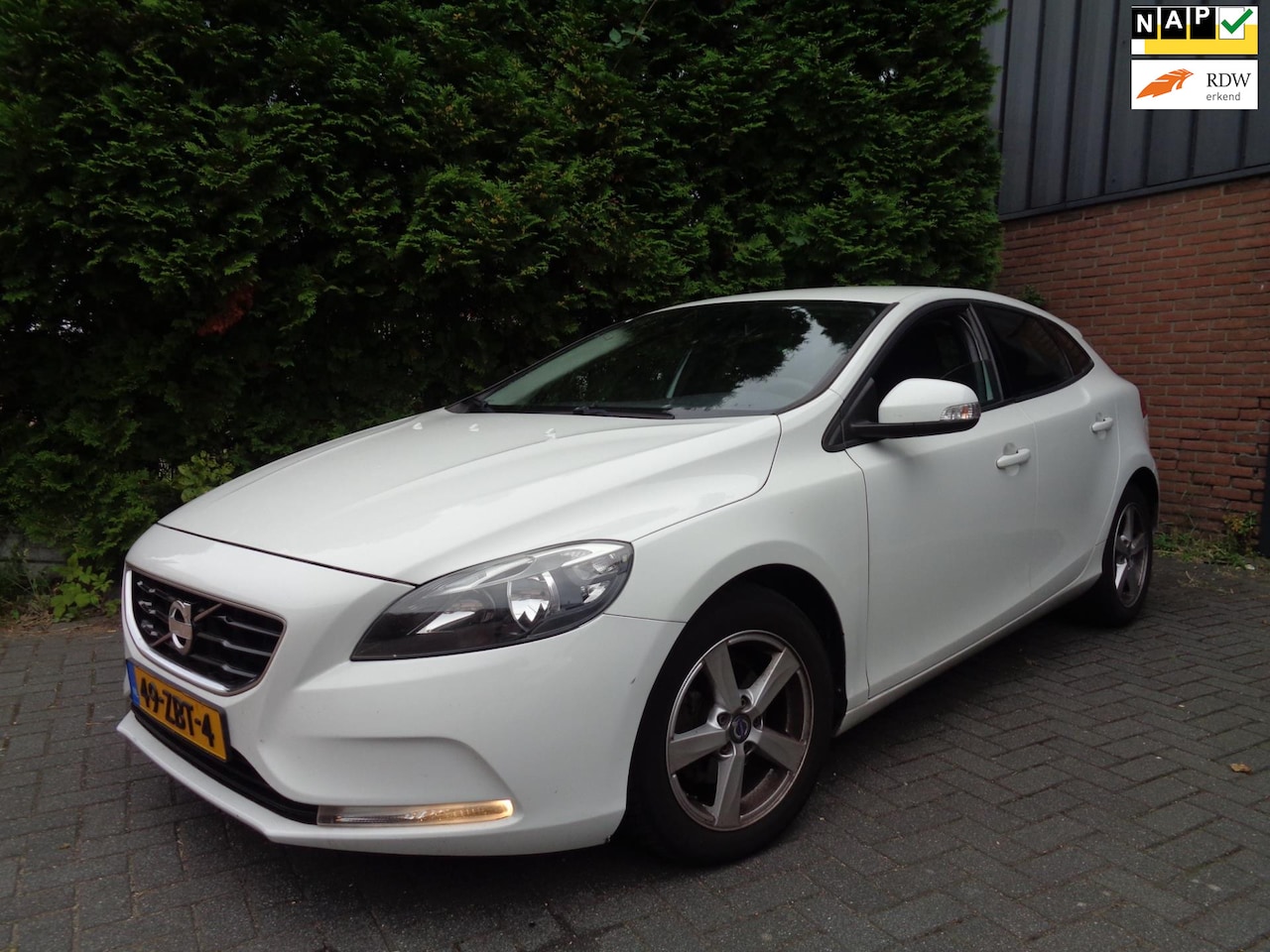 Volvo V40 - 1.6 D2 1.6 D2,Airco,Cruise control - AutoWereld.nl