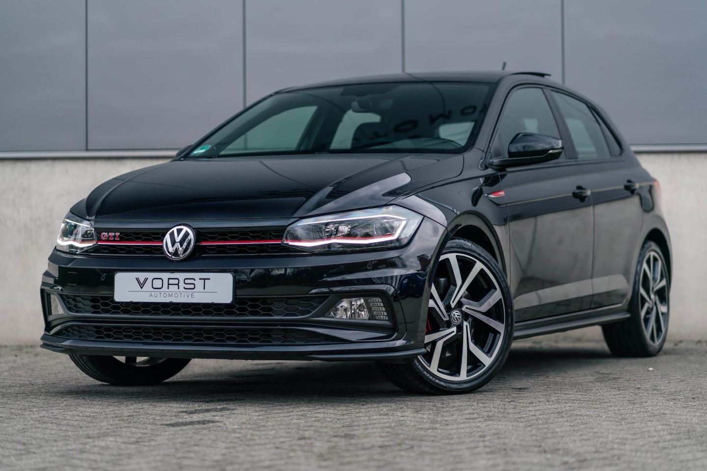 Volkswagen Polo - 2.0 TSI GTI Pano DSG Beats Stoelverwarming - AutoWereld.nl