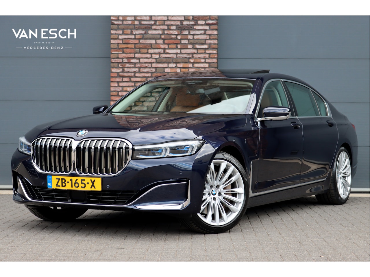 BMW 7-serie - 745Le xDrive High Executive Aut8 | Panoramadak | Luchtvering | Surround Camera | HUD | Sto - AutoWereld.nl