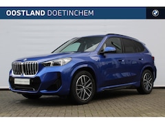 BMW X1 - xDrive23i High Executive M Sport Automaat / Trekhaak / Sportstoelen / Stoelverwarming / Ad