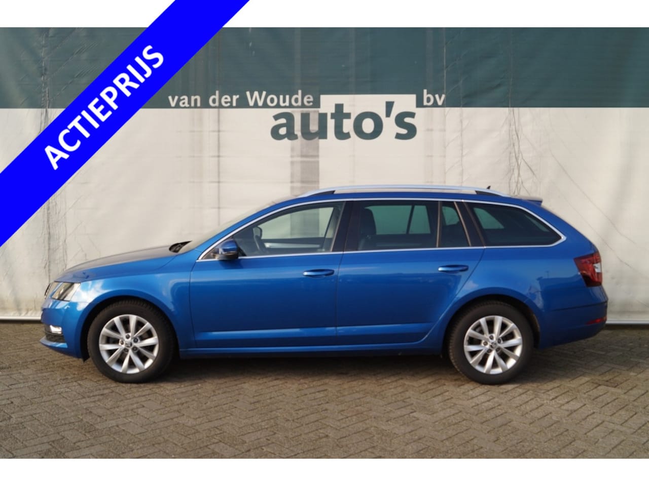 Skoda Octavia Combi - 1.6 TDI DSG Clever Edition -NAVI-ECC-PDC- - AutoWereld.nl