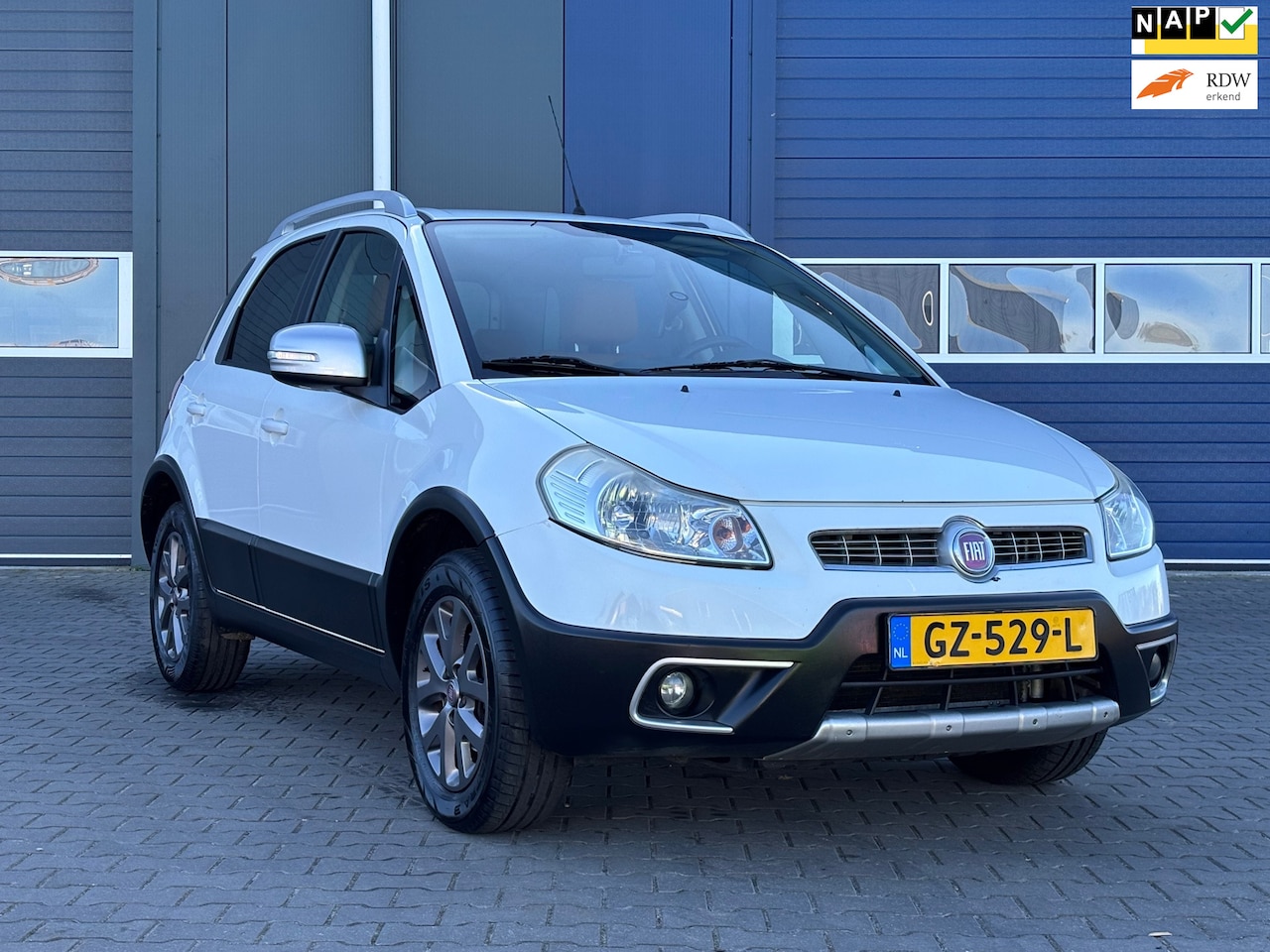 Fiat Sedici - 1.6-16V Emotion | "124.000 KM" + Navi | - AutoWereld.nl