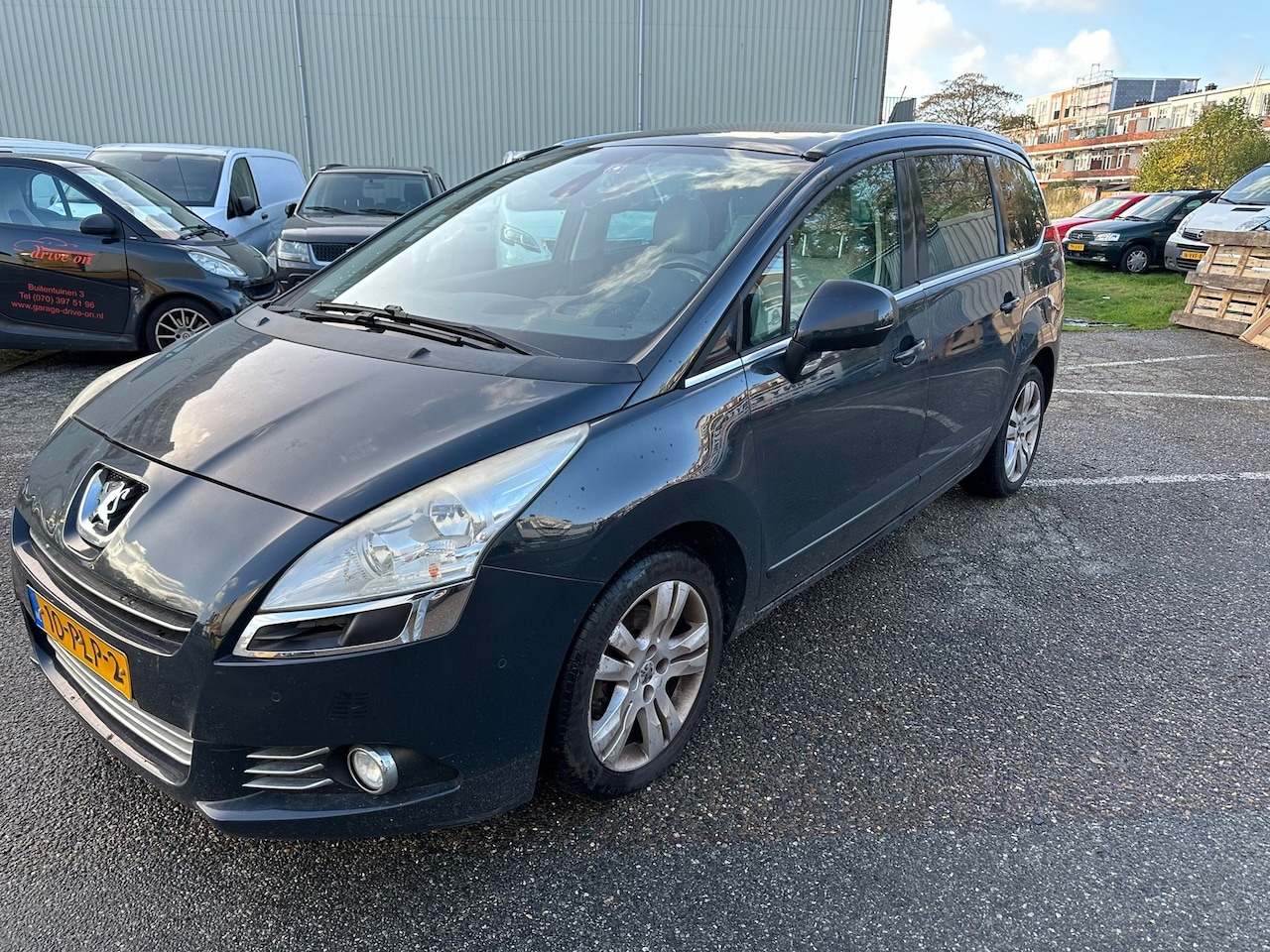 Peugeot 5008 - 1.6 THP Blue Lease Executive 7p. 1.6 THP Blue Lease Executive 7p. - AutoWereld.nl