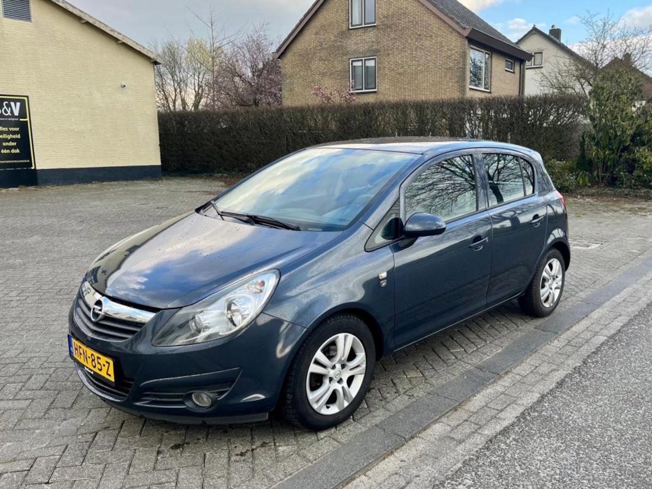 Opel Corsa - 1.2-16V '111' Edition 1.2-16V '111' Edition - AutoWereld.nl