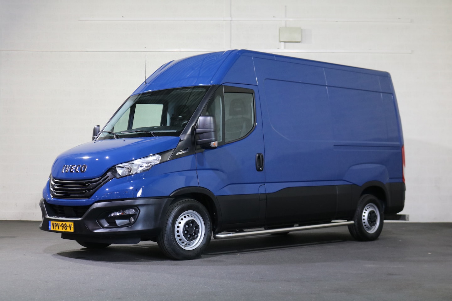 Iveco Daily - 35S14 L2 H2 Airco Automaat 27dkm - AutoWereld.nl