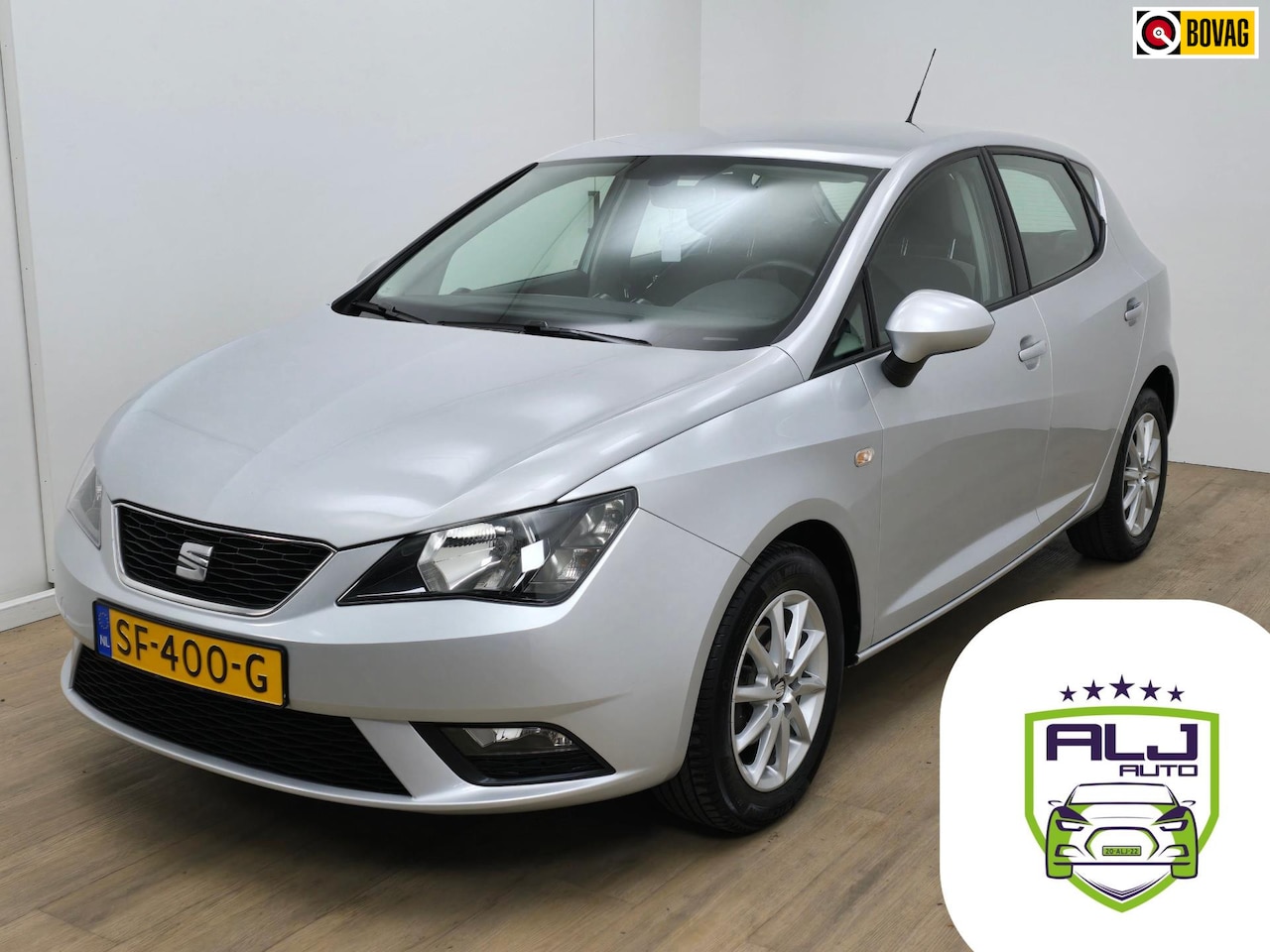 Seat Ibiza - Occasion 1.0 TSI Style met cruisecontrol en carplay radio | Tweedehands Seat Ibiza in zilv - AutoWereld.nl