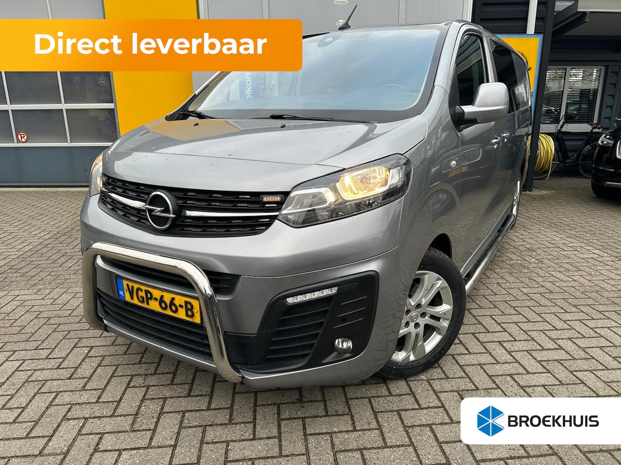 Opel Vivaro - 2.0 180PK CDTI L3H1 Dubbele Cabine Innovation AUTOMAAT| TREKHAAK| 2 SCHUIFDEUREN| NAVIGATI - AutoWereld.nl