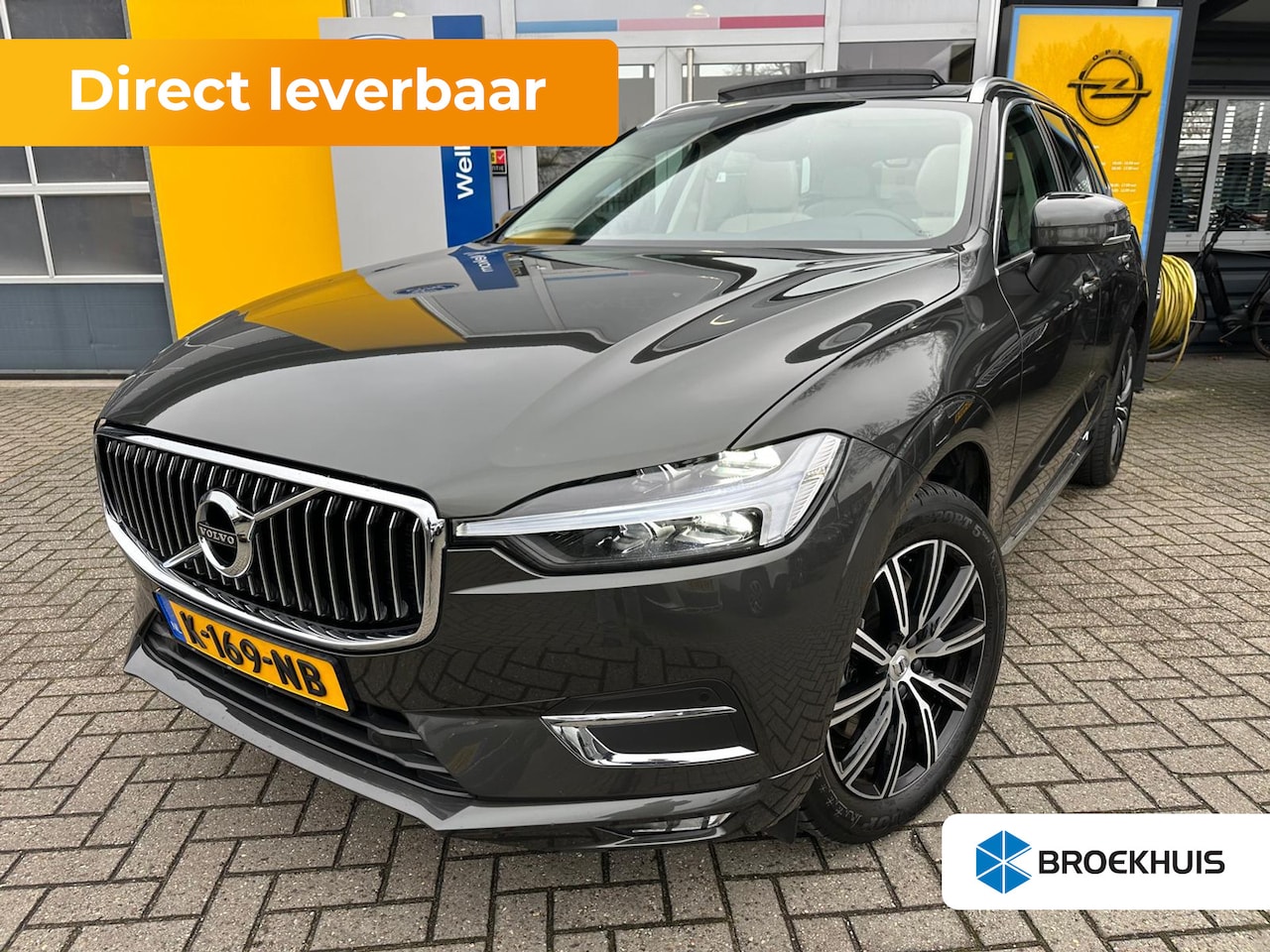 Volvo XC60 - 2.0 250PK B5 Inscription | SCHUIF-KANTELDAK| STOEL- STUUR- EN VOORRUITVERWARMING| NAVIGATI - AutoWereld.nl