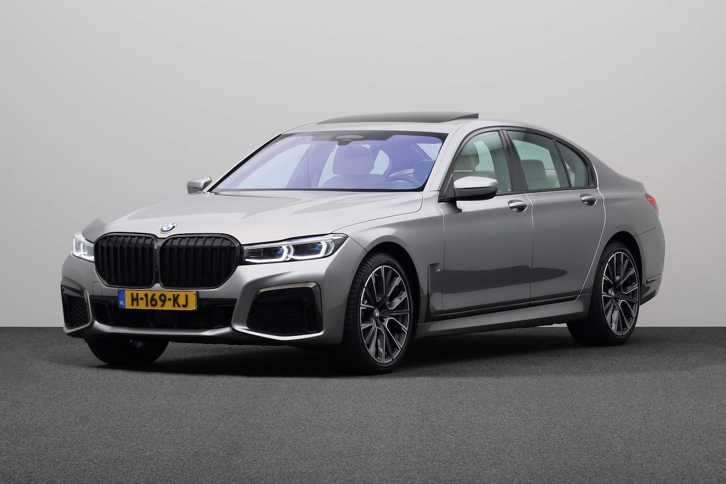 BMW 7-serie - 730d xDrive High Executive M Sport Pakket | BMW Head-Up Display | Elektrisch glazen schuif - AutoWereld.nl