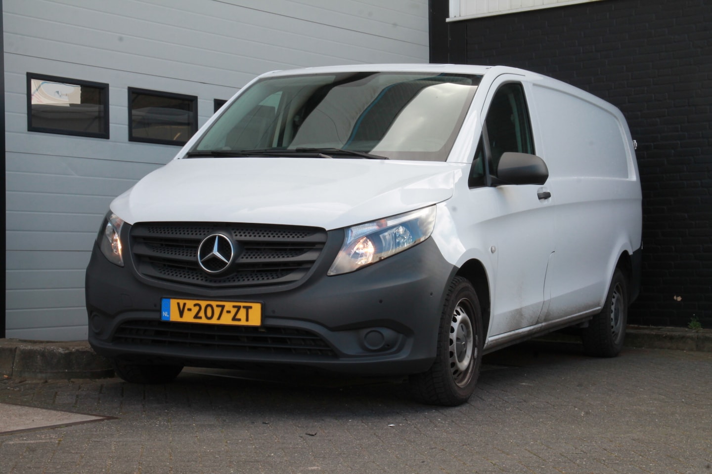 Mercedes-Benz Vito - 114 CDI Lang Automaat EURO 6 - Airco - Navi - Cruise - €16.900,- Excl. - AutoWereld.nl