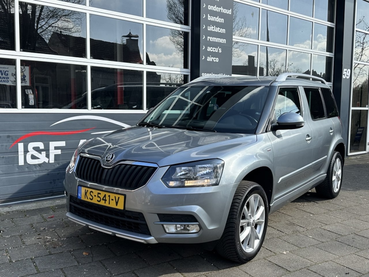 Skoda Yeti - 1.4 TSI Grt JOY Navi Ecc Pdc Camera Trekhaak St.verwarming - AutoWereld.nl