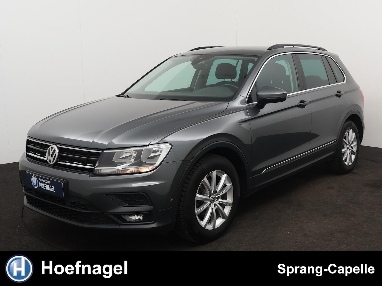 Volkswagen Tiguan - 1.5 TSI ACT Comfortline | ACC | Stoel-/Stuurverw. | Camera | CarPlay | Trekhaak - AutoWereld.nl