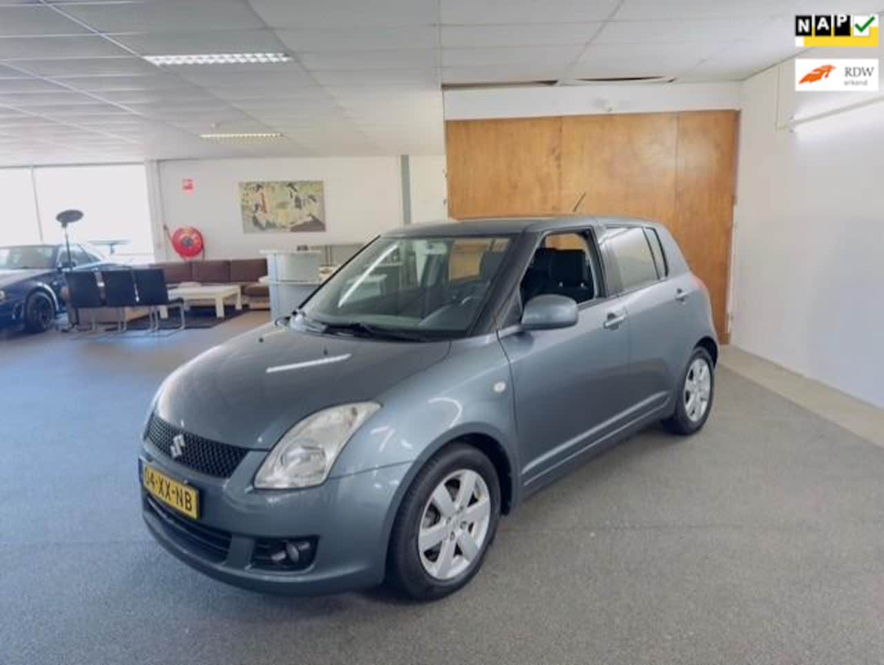 Suzuki Swift - 1.3 Shogun Apk Nieuw,Airco,N.A.P,E-Ramen,Weinig km's,Lm velgen,5Deurs,Topstaat!! - AutoWereld.nl