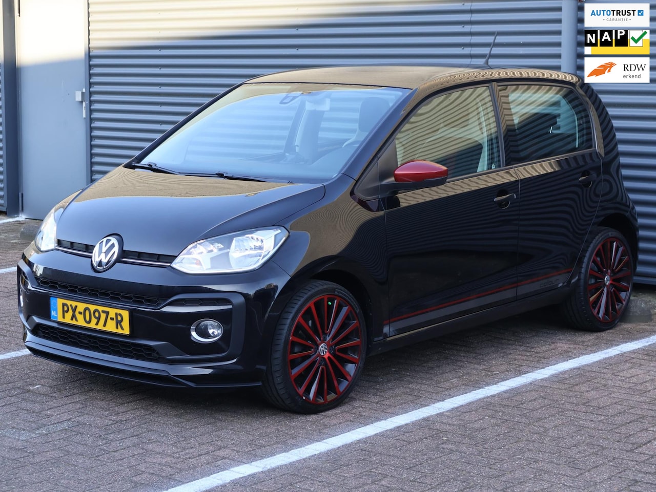 Volkswagen Up! - 1.0 TSI BMT high up!|Camera|Cruise|AppConnect|Stoelverwarming|Climate|Beats Audio - AutoWereld.nl