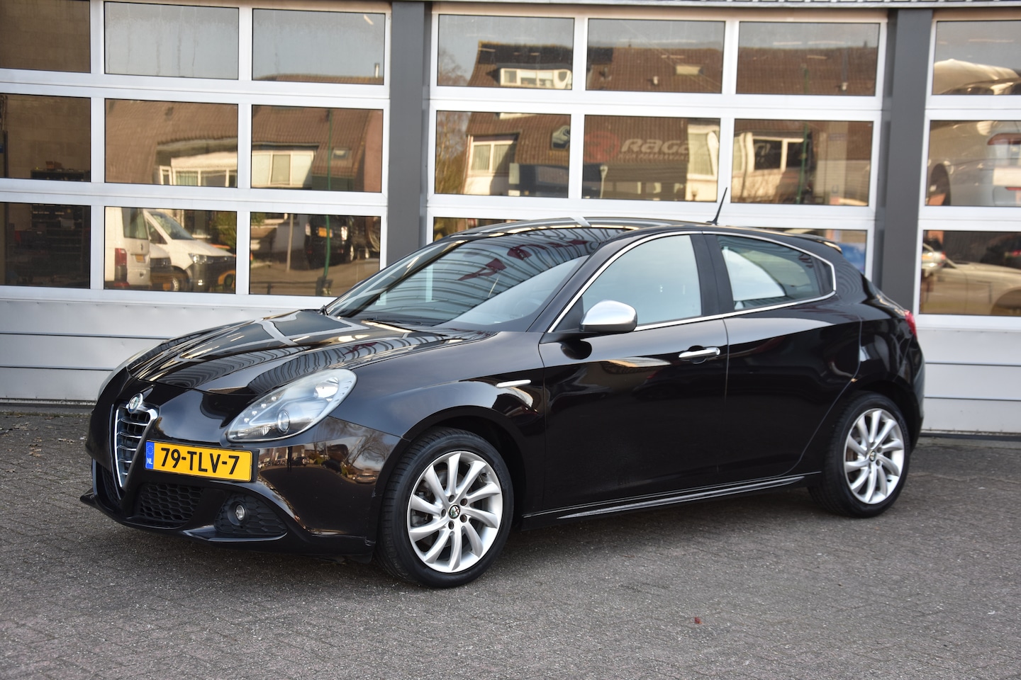 Alfa Romeo Giulietta - 1.4 T Business Executive Sport - AutoWereld.nl