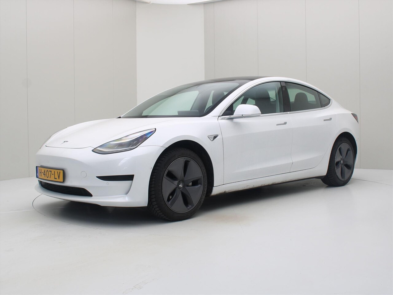 Tesla Model 3 - Standard RWD Plus [ AUTOPILOT+60 kWh+PREMIUM AUDIO ] - AutoWereld.nl