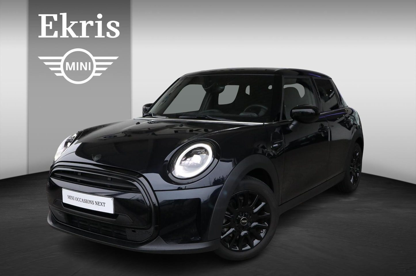 MINI Cooper - 5-deurs Camden Edition | Classic uitvoering | Premium Pack - AutoWereld.nl