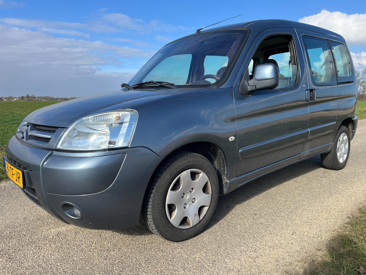 Citroën Berlingo - 1.4i Multispace Cool Tech | nwe APK| nwe koppeling - AutoWereld.nl