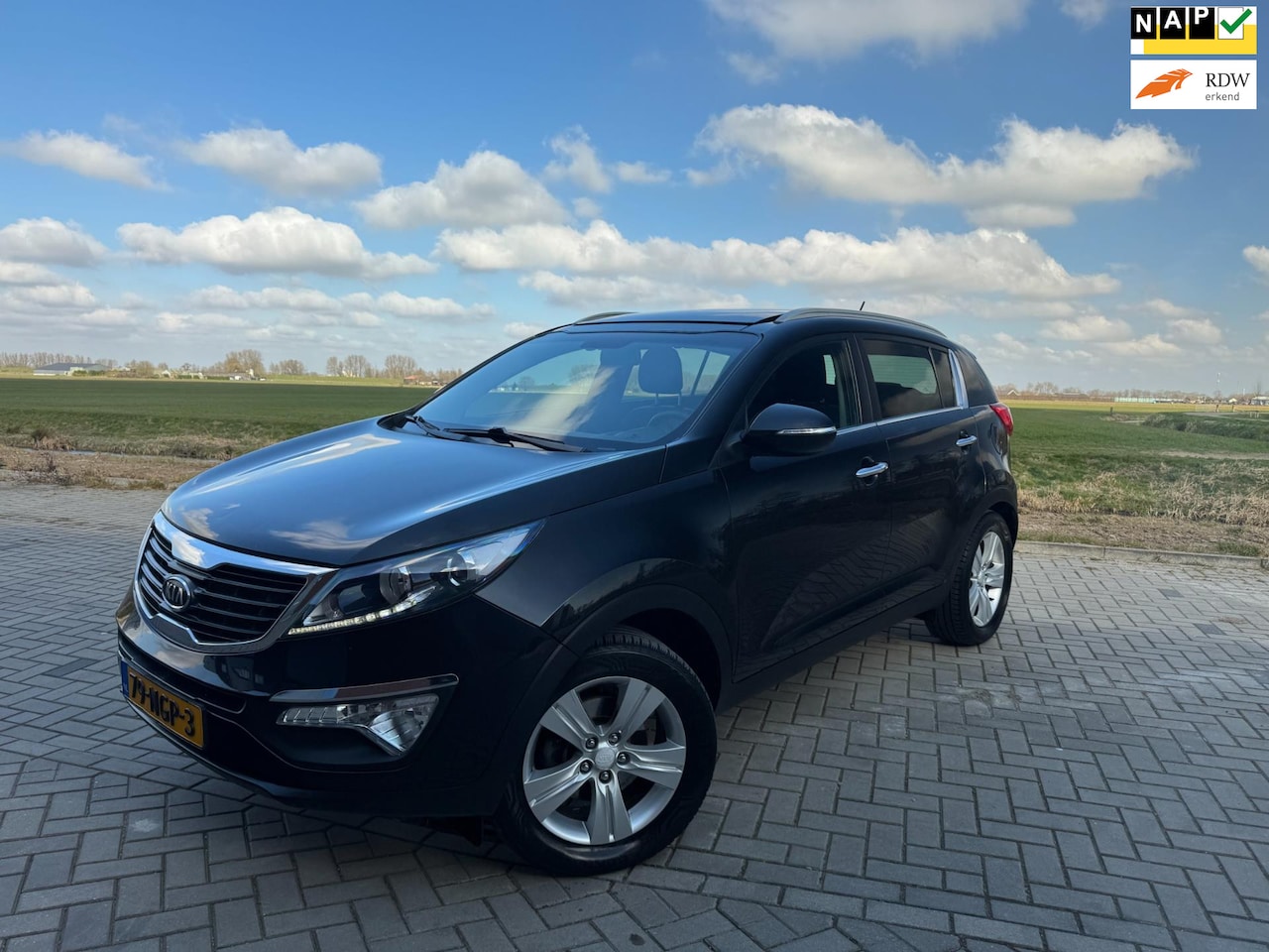 Kia Sportage - 2.0 X-ecutive Plus Pack 2010 Automaat Airco Clima Trekhaak Panorama dak Cruise control - AutoWereld.nl