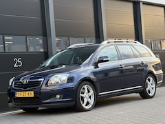 Toyota Avensis - 2.0 D-4D Navi Clima