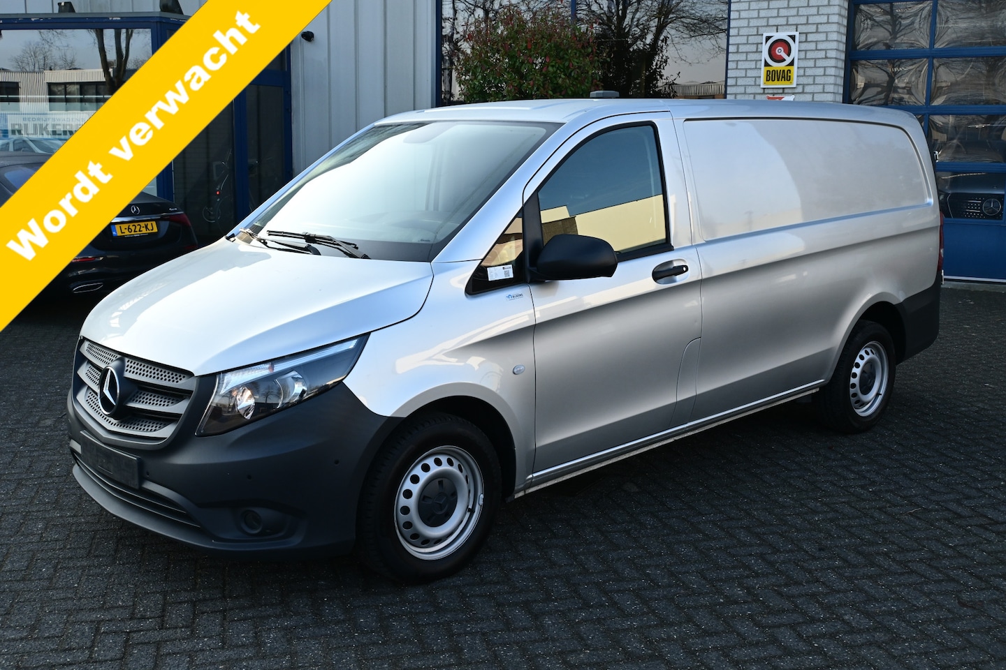 Mercedes-Benz Vito - 114 CDI L2 Navigatie met camera, Achterdeuren, Trekhaak - AutoWereld.nl