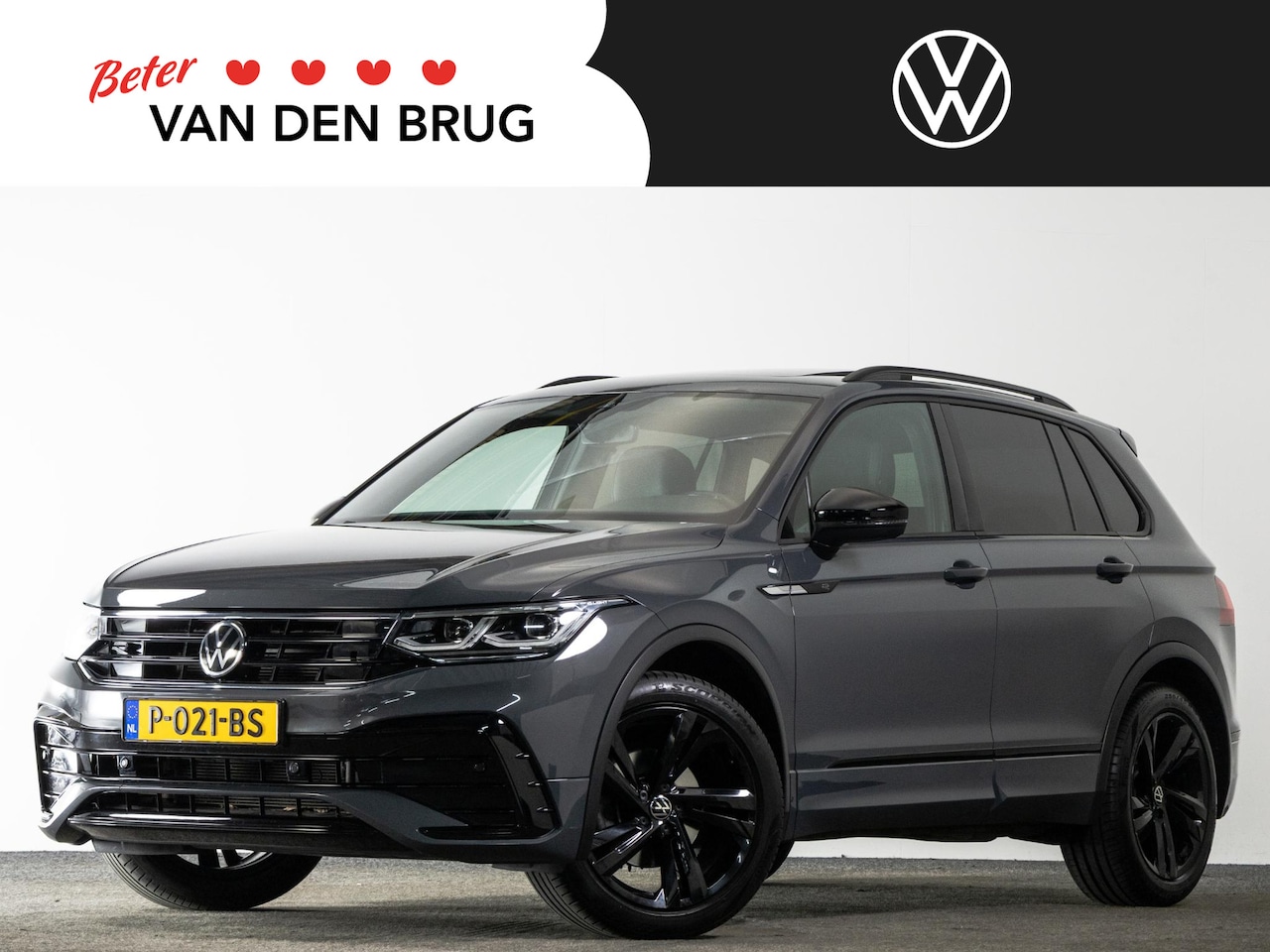 Volkswagen Tiguan - R-Line 1.5 TSI 150 PK DSG | LED IQ | Black Style | Trekhaak | Panoramadak | Travel Assist - AutoWereld.nl