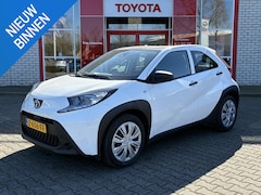 Toyota Aygo X - MT AIRCO AD-CRUISE CENTRALE-DEURVERGR 5-DEURS NL-AUTO