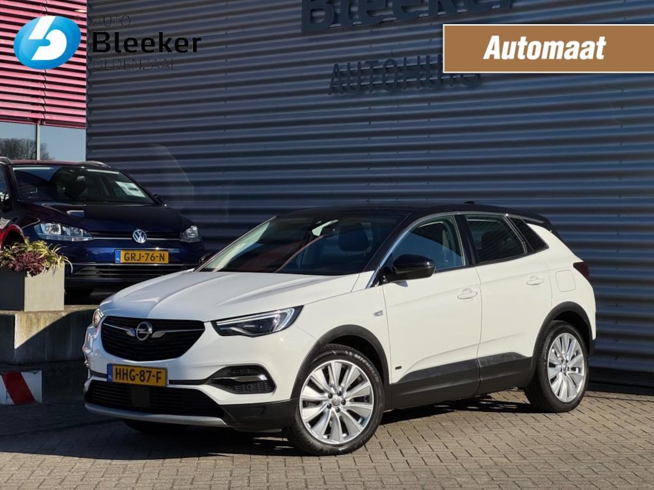 Opel Grandland X - 1.6 Turbo Hybrid4 Innovation Carplay Camera Clima - AutoWereld.nl