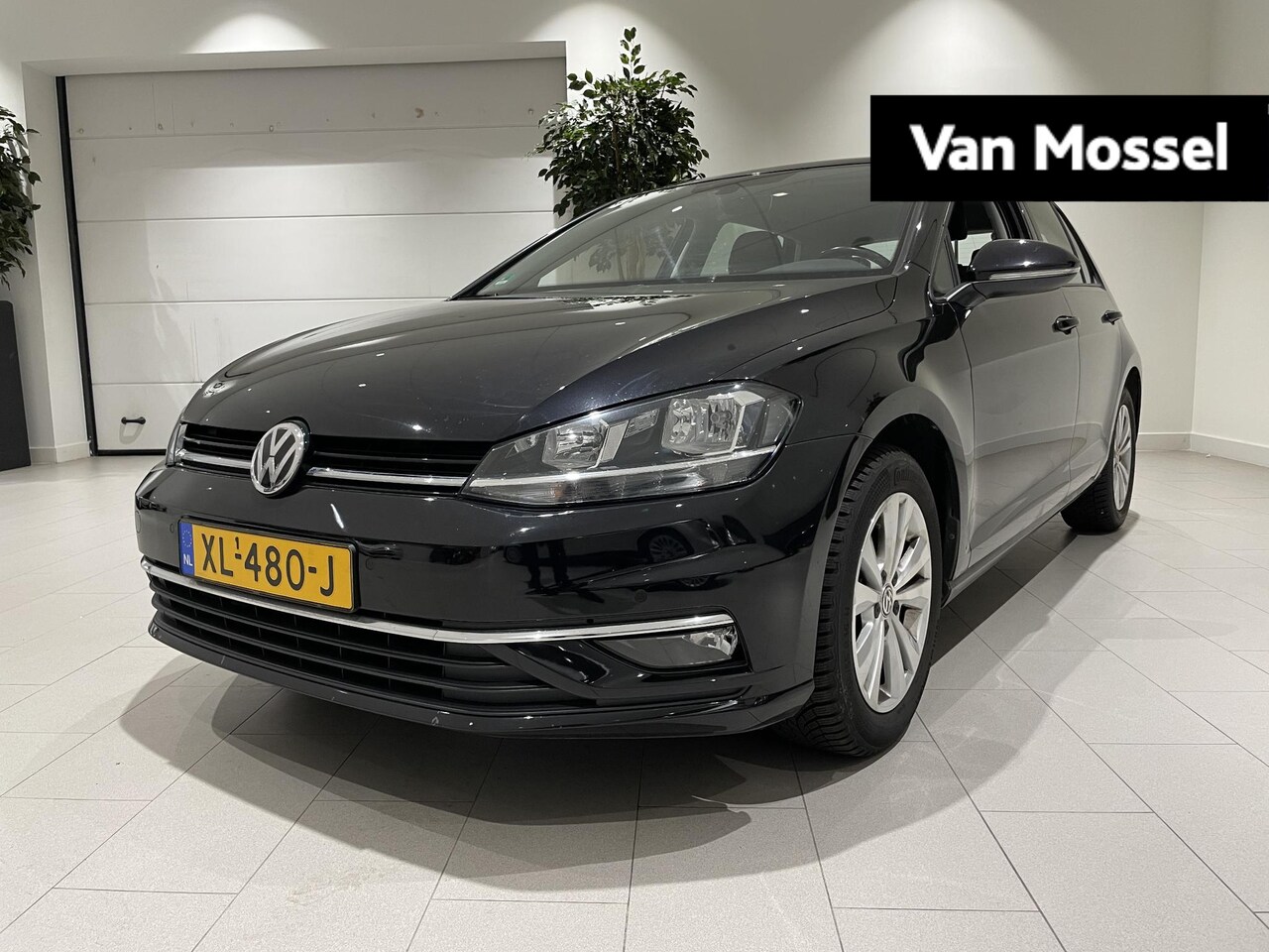 Volkswagen Golf - 1.0 TSI Comfortline 116 PK | Apple Carplay | Parkeersensoren | Trekhaak | Adaptive Cruise - AutoWereld.nl