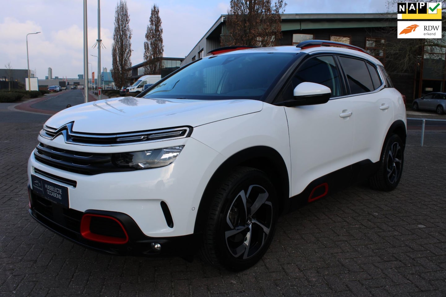 Citroën C5 Aircross - 1.2 PurTech Feel SNOW WHITE Navigatie Cruise - AutoWereld.nl