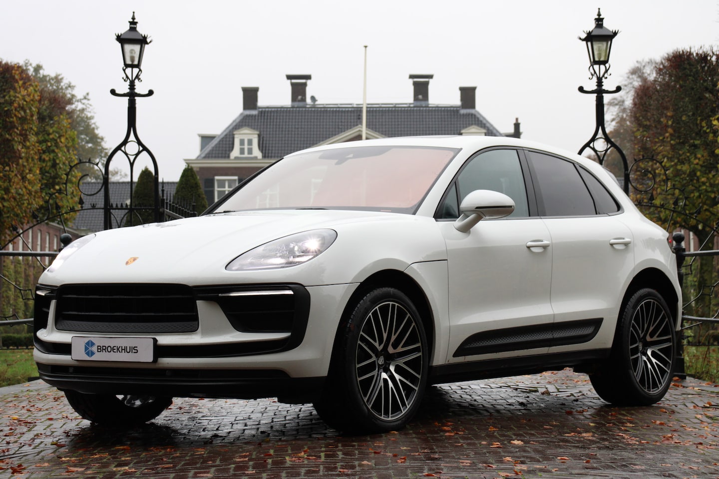 Porsche Macan - 2.0 T | SPORTCHRONO | 21" 911 TURBO DESIGN VELGEN | LEDER | MEMORY SEATS | STOELVERWARMING - AutoWereld.nl