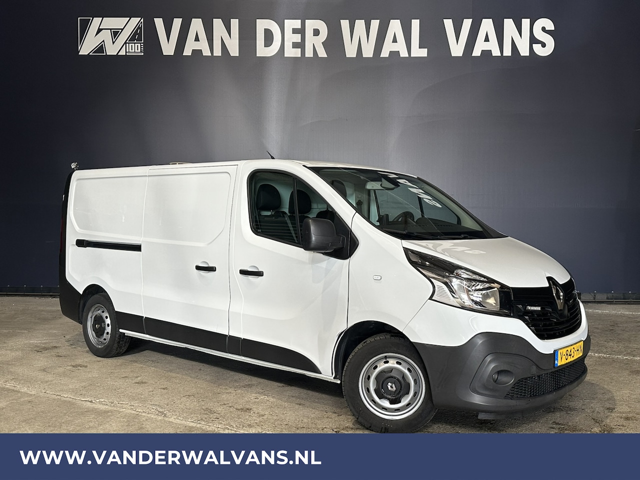 Renault Trafic - 1.6 dCi 126pk L2H1 Euro6 Airco | 2x zijdeur | Camera | Cruisecontrol | Trekhaak Parkeersen - AutoWereld.nl