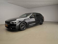 BMW 5-serie Touring - 520d | M-Sportpakket | LED | Leder | Navigatie | Schuifdak | Comfortzetels | DAB | Hifi sp