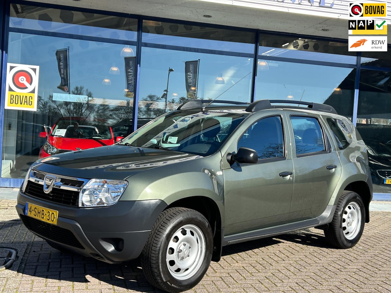 Dacia Duster - 1.6 Ambiance LPG G3 2wd Airco Elek.Pakket Trekhaak NAP NL-Auto Dealeronderhouden! - AutoWereld.nl