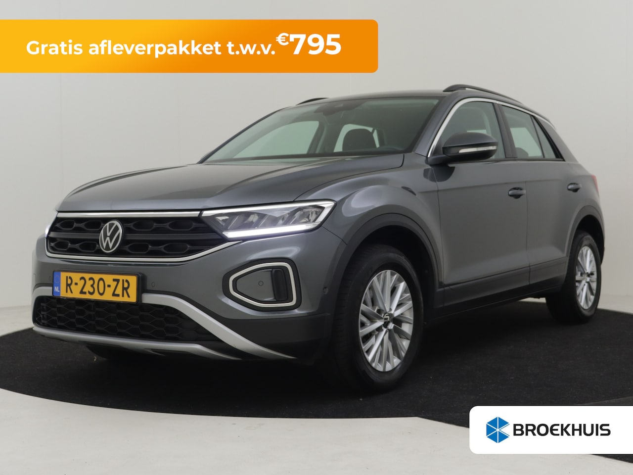 Volkswagen T-Roc - 1.0 TSI Life 111pk | 1e eigenaar | Fabrieksgarantie 2027 | Led koplamp | Navigatie via app - AutoWereld.nl