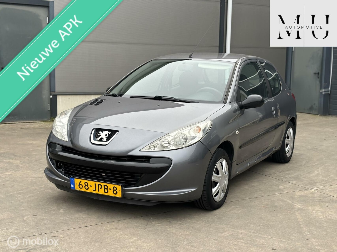 Peugeot 206 - 1.1 XR 1.1 XR NIEUWE APK!!! - AutoWereld.nl