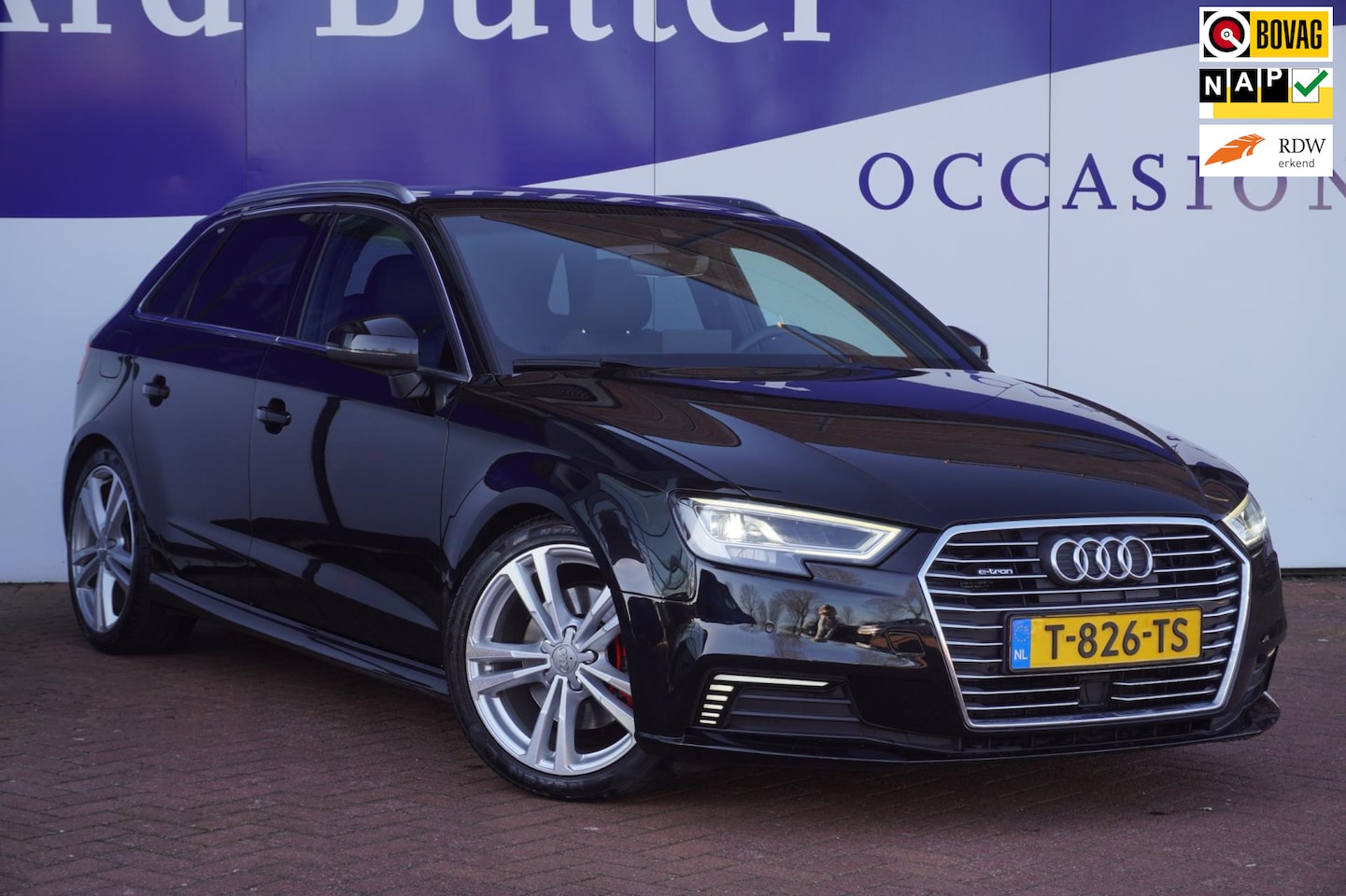 Audi A3 Sportback - 40 e-tron Advance Sport / 3X-S-Line / Camera / MatrixLED / Navi / ACC / Massage / Carplay - AutoWereld.nl