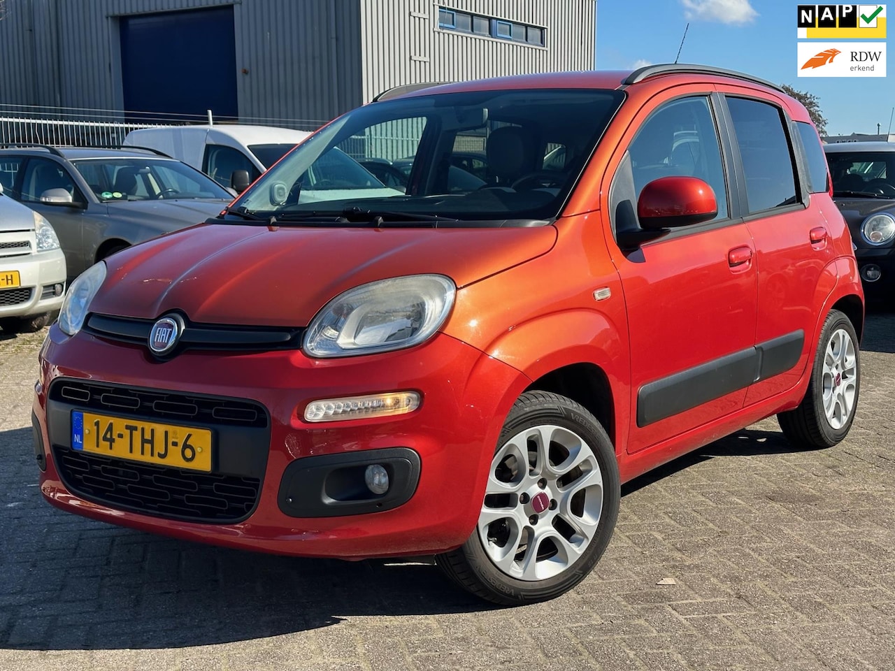 Fiat Panda - 0.9 TwinAir Lounge | AC | NAP | NWE APK - AutoWereld.nl