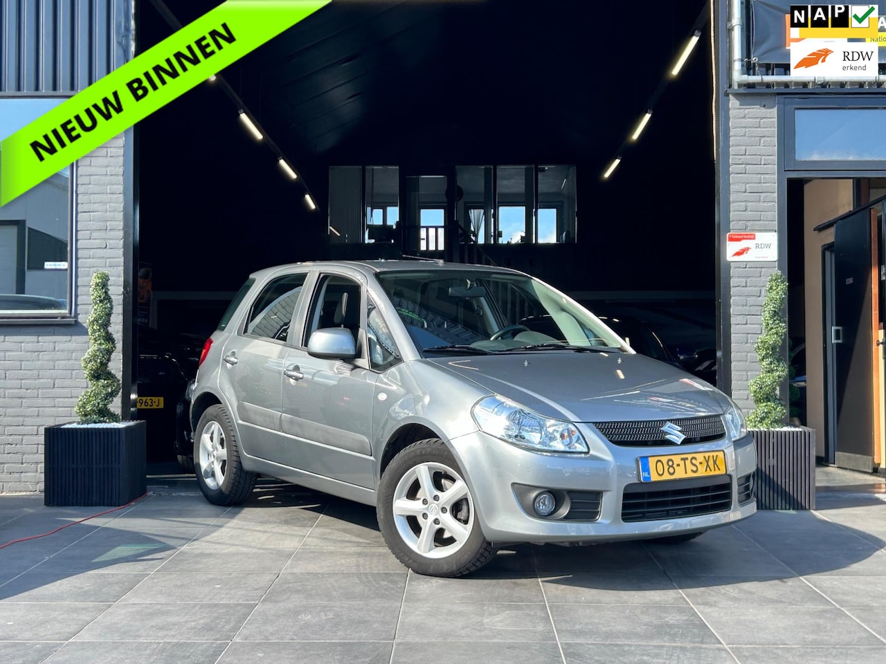 Suzuki SX4 - 1.6 Exclusive|Airco|El Pakket|Trekhaak|AUTOMAAT| - AutoWereld.nl