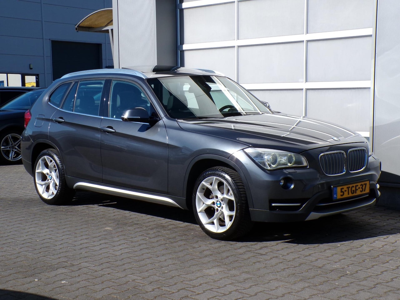 BMW X1 - SDrive20i Executive Panodak/Xenon/Leer!! - AutoWereld.nl