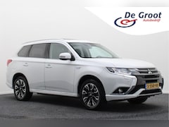 Mitsubishi Outlander - 2.0 PHEV Pure Leer, 360° Camera, Panoramadak, ACC, Navigatie, Bluetooth, Trekhaak, 18''