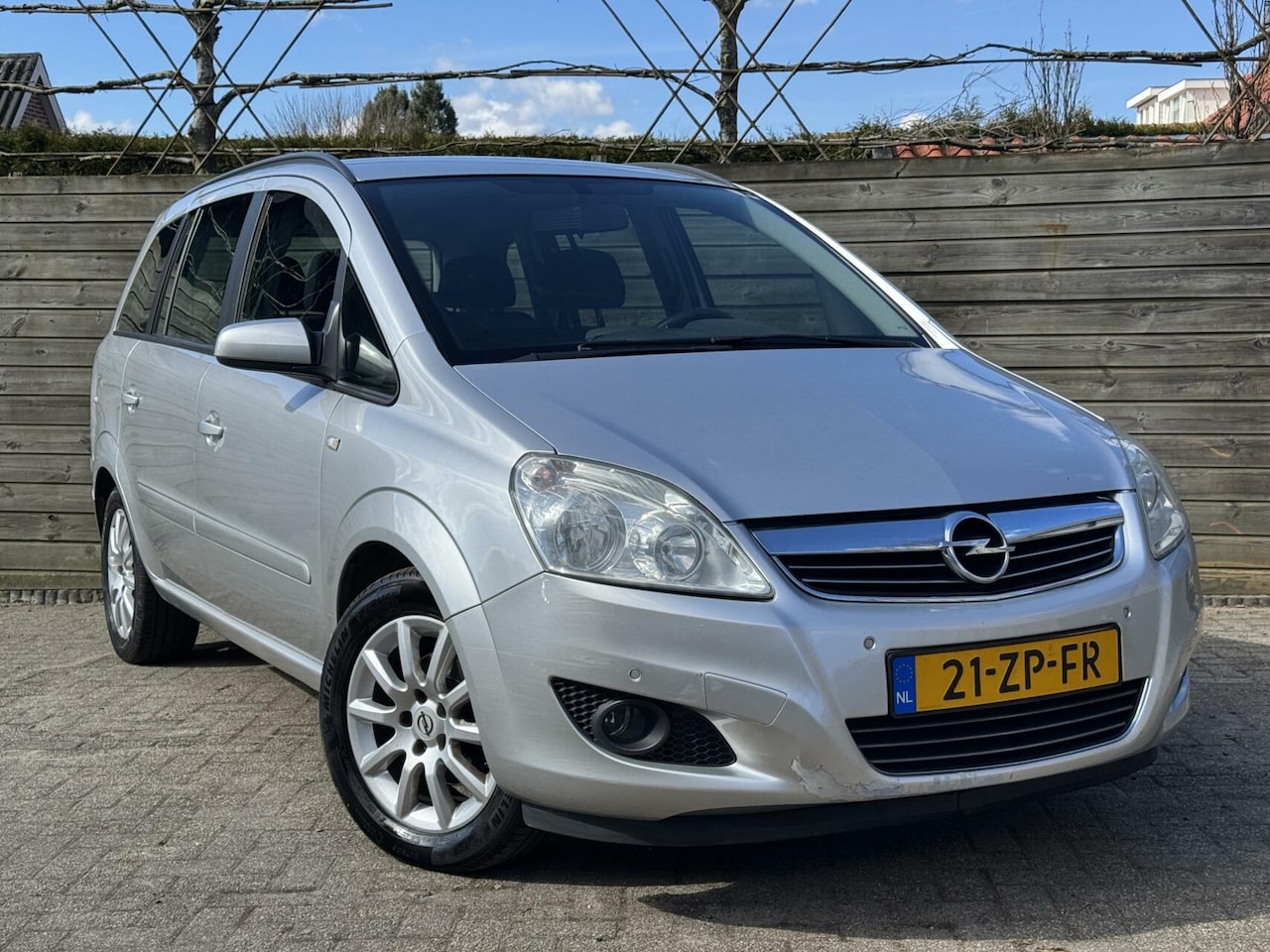 Opel Zafira - 1.8 Executive|7-Persoons|Cruise|Trekhaak|Climate - AutoWereld.nl